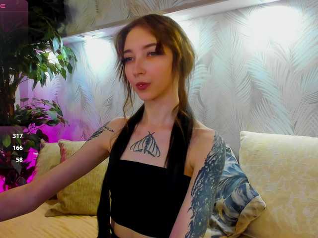 Ellen-Hops live cam on BongaCams
