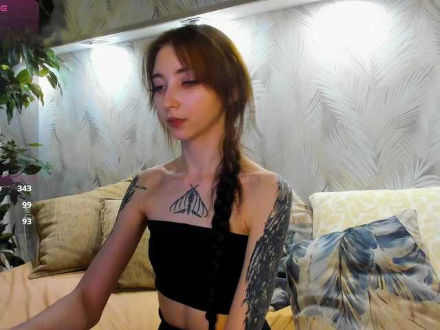 Ellen-Hops live webcam show