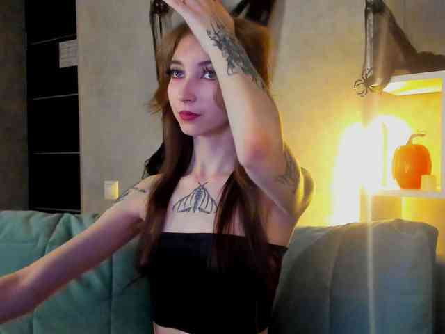 Ellen-Hops's webcam live show