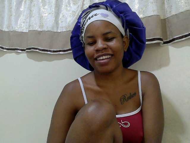 Lovelybabra live cam on BongaCams