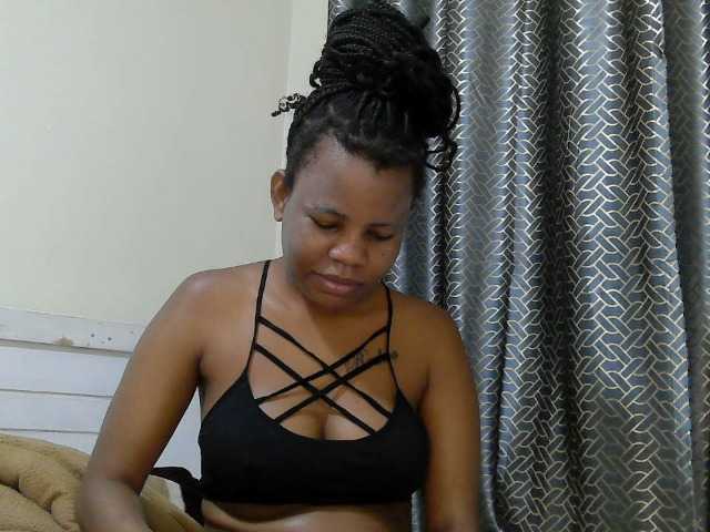 Lovelybabra live cam on BongaCams
