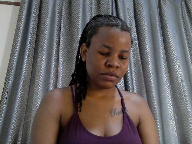 Lovelybabra live cam on BongaCams