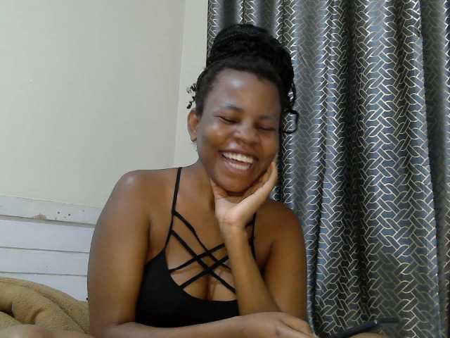 Lovelybabra live cam on BongaCams