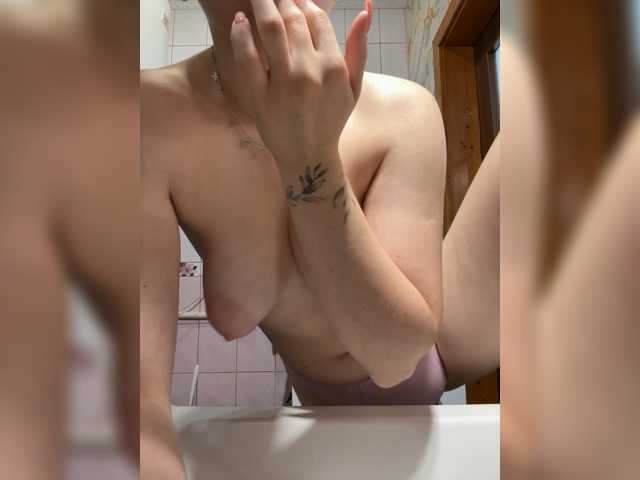Kris-76 live cam on BongaCams