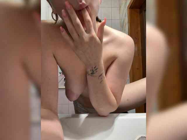 Kris666 webcam
