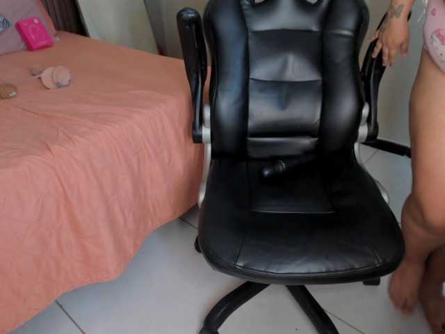 DannaKeys webcam bongacams model stream image