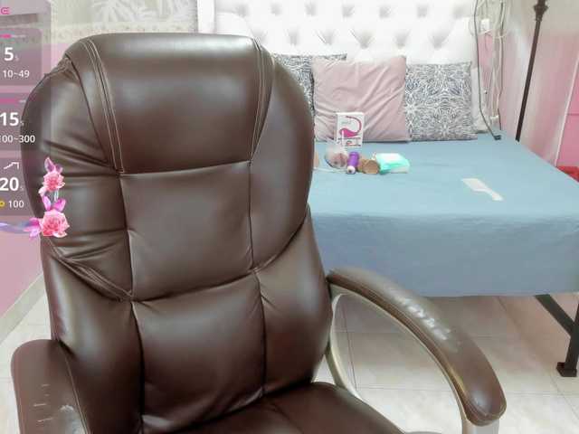 DannaKeys live cam on BongaCams