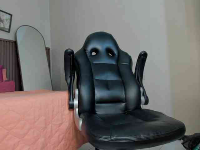 DannaKeys webcam