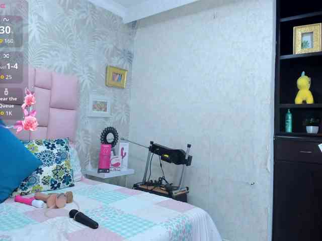 DannaKeys webcam
