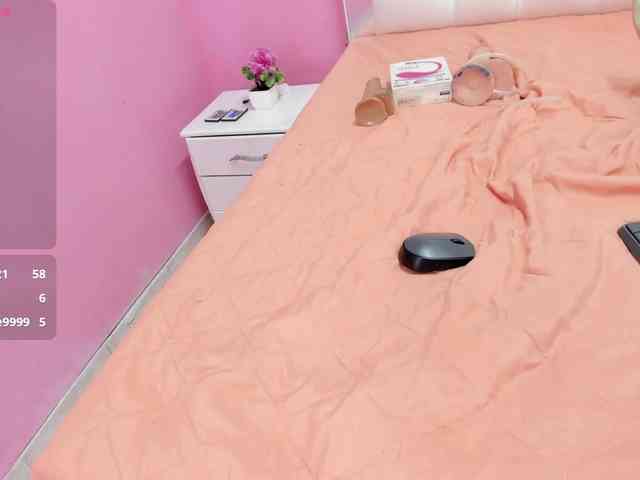 DannaKeys webcam