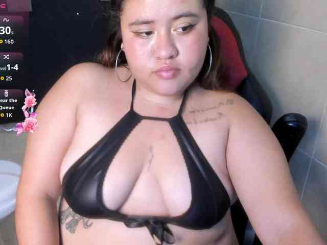 DannaKeys webcam