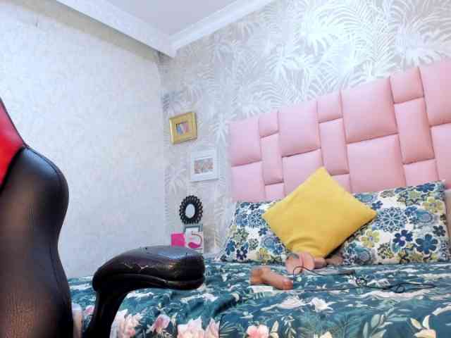 DannaKeys webcam