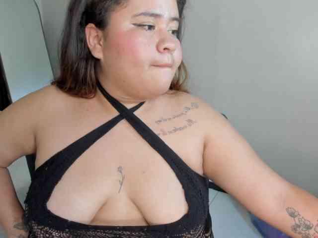 DannaKeys webcam