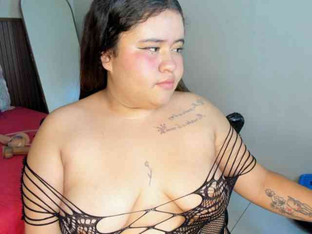 DannaKeys webcam