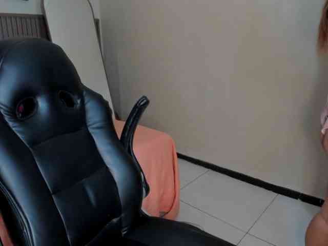 DannaKeys webcam