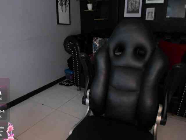DannaKeys webcam