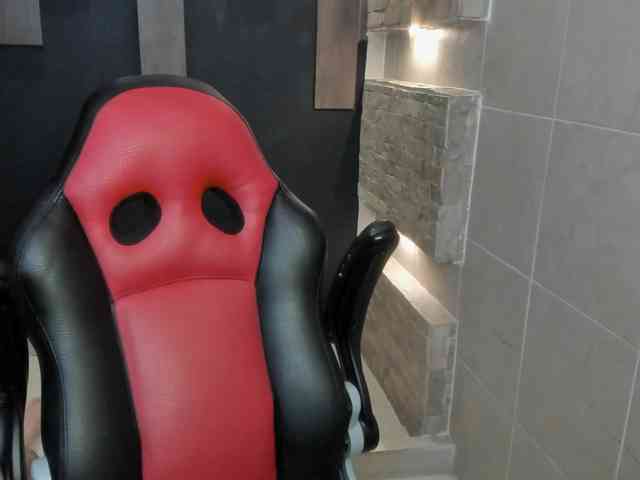 DannaKeys webcam