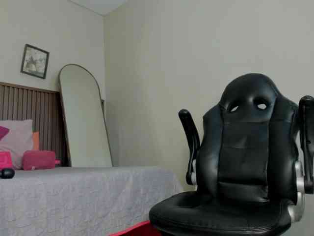 DannaKeys webcam
