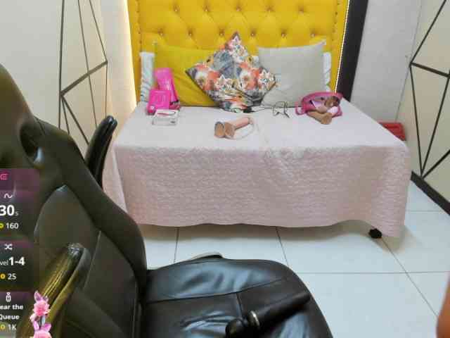 DannaKeys webcam