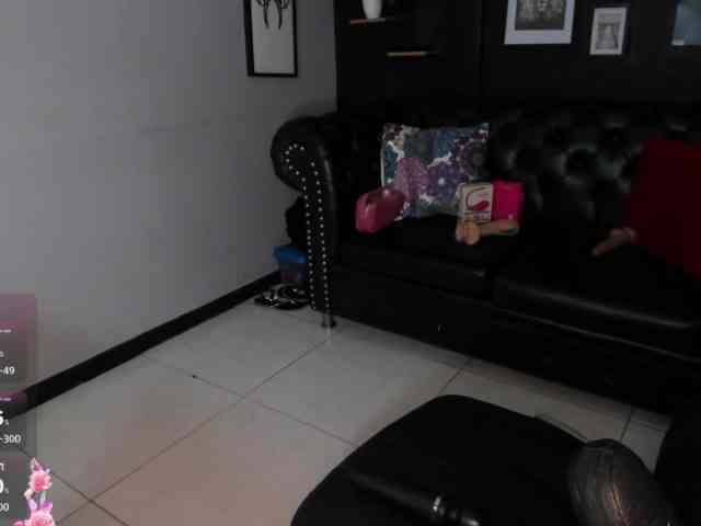 DannaKeys webcam