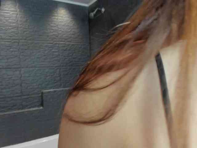 DannaKeys webcam
