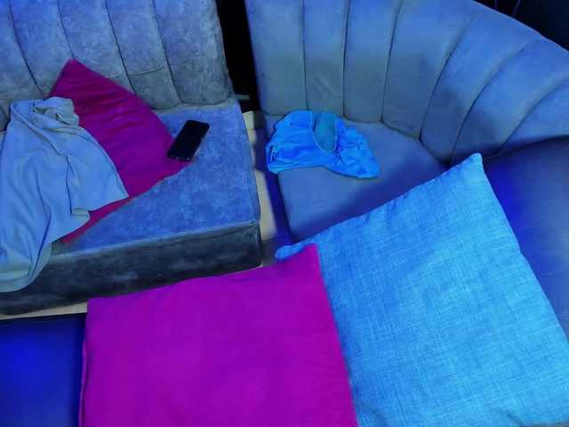 playsgirlhot's BongaCams show and profile