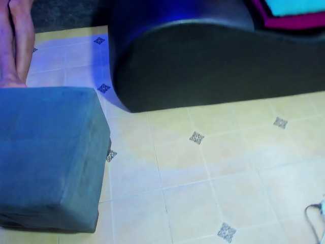 playsgirlhot's BongaCams show and profile