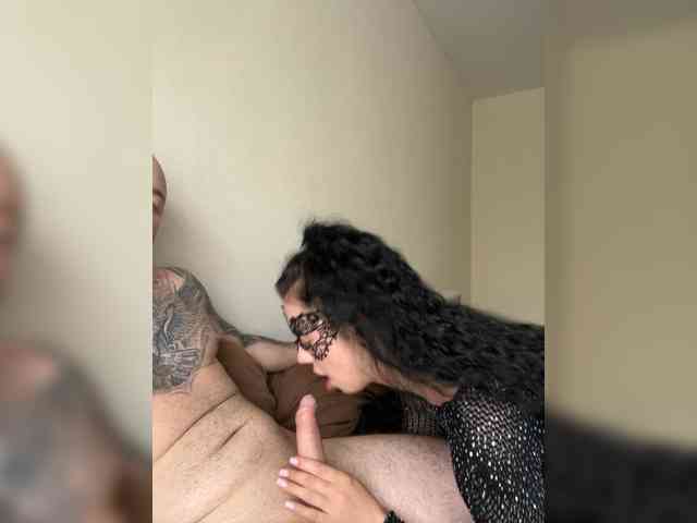 GiveMeCash webcam