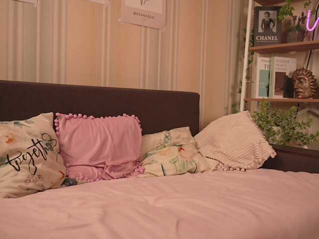 Winaria live cam on BongaCams