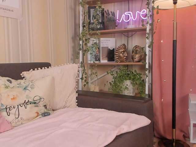 Winaria live cam on BongaCams