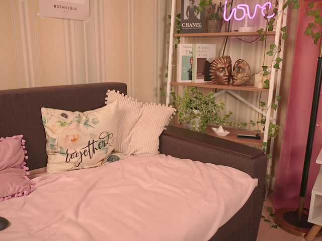 Winaria live cam on BongaCams