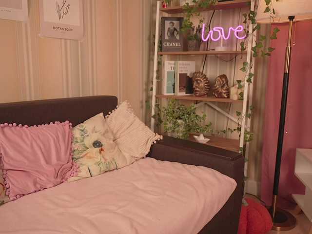 Winaria live cam on BongaCams