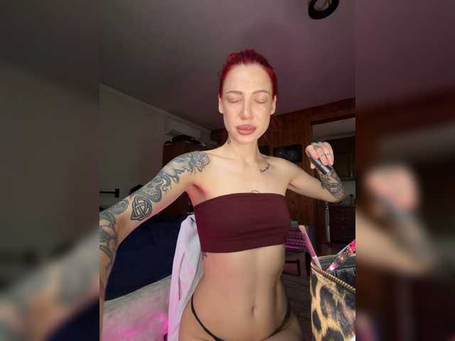 Alina666Mistress live cam