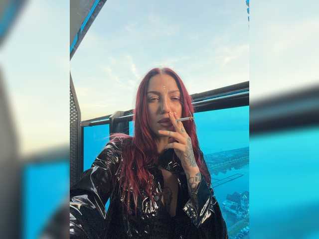 Alina666Mistress live cam on BongaCams