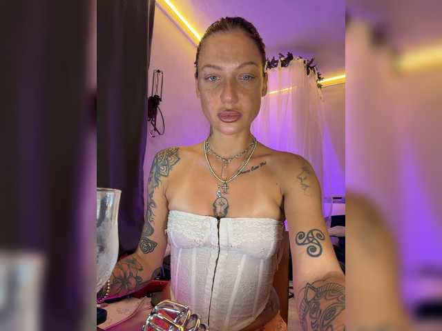 Alina666Mistress Live Cam on BongaCams