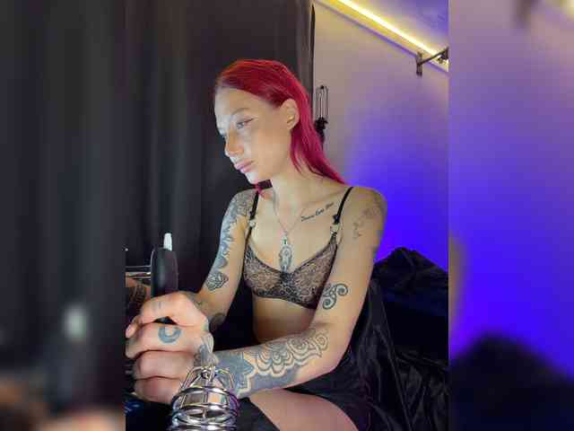 Alina666Mistress webcam