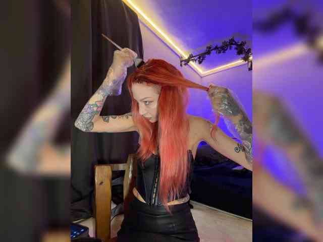 Alina666Mistress webcam