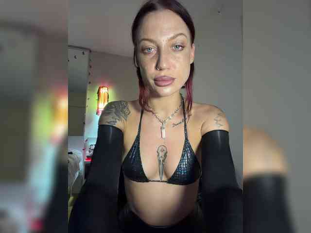 Alina666Mistress webcam