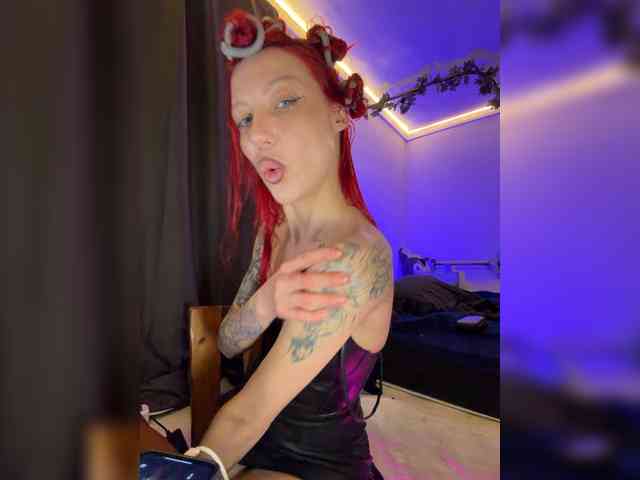 Alina666Mistress webcam