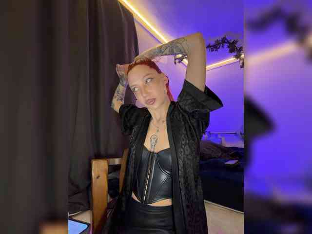 Alina666Mistress webcam