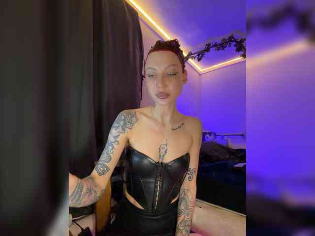 Alina666Mistress webcam