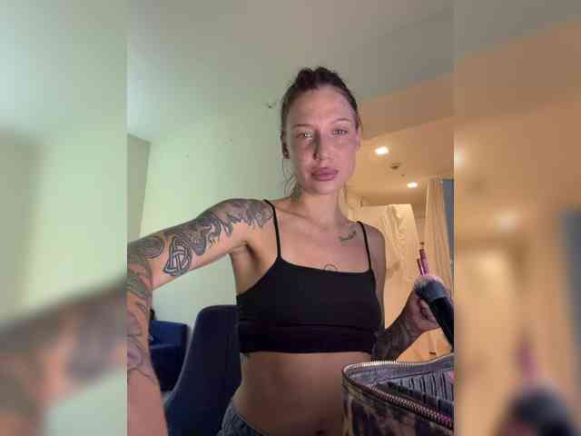 Alina666Mistress webcam