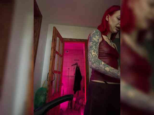 Alina666Mistress webcam