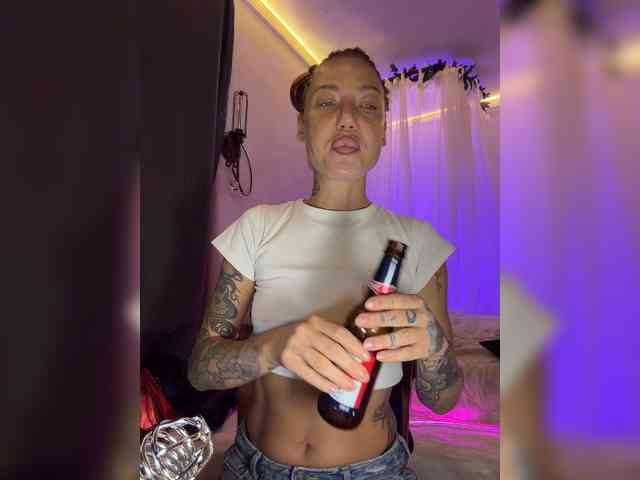 Alina666Mistress webcam