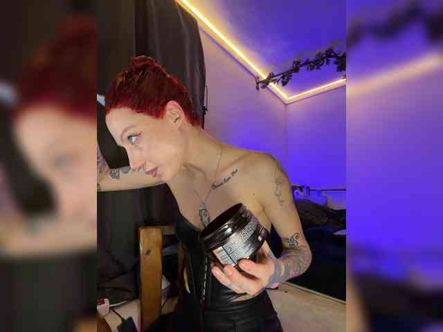 Alina666Mistress webcam