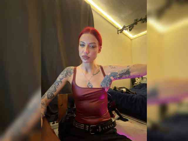 Alina666Mistress webcam