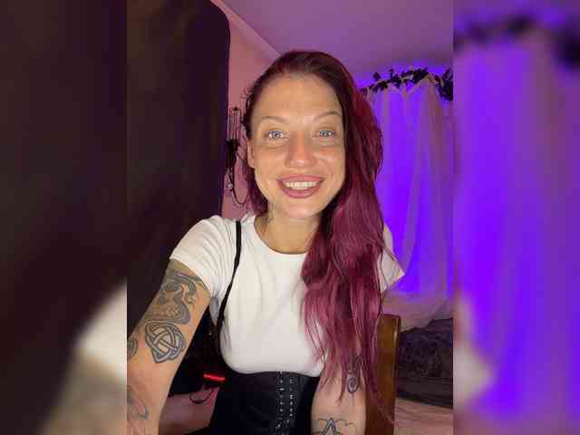 Alina666Mistress webcam