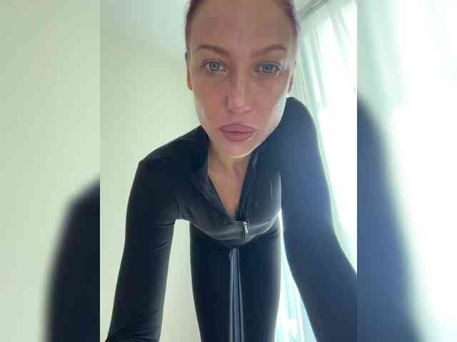 Alina666Mistress webcam