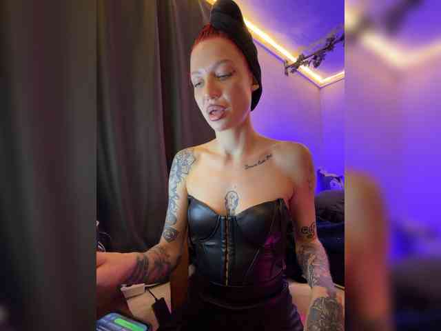 Alina666Mistress webcam