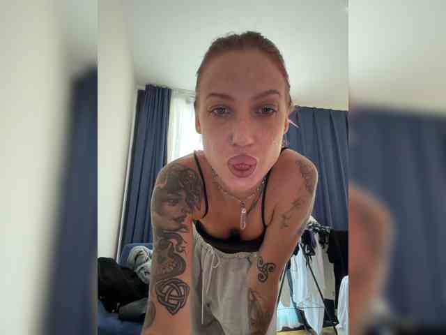 Alina666Mistress webcam